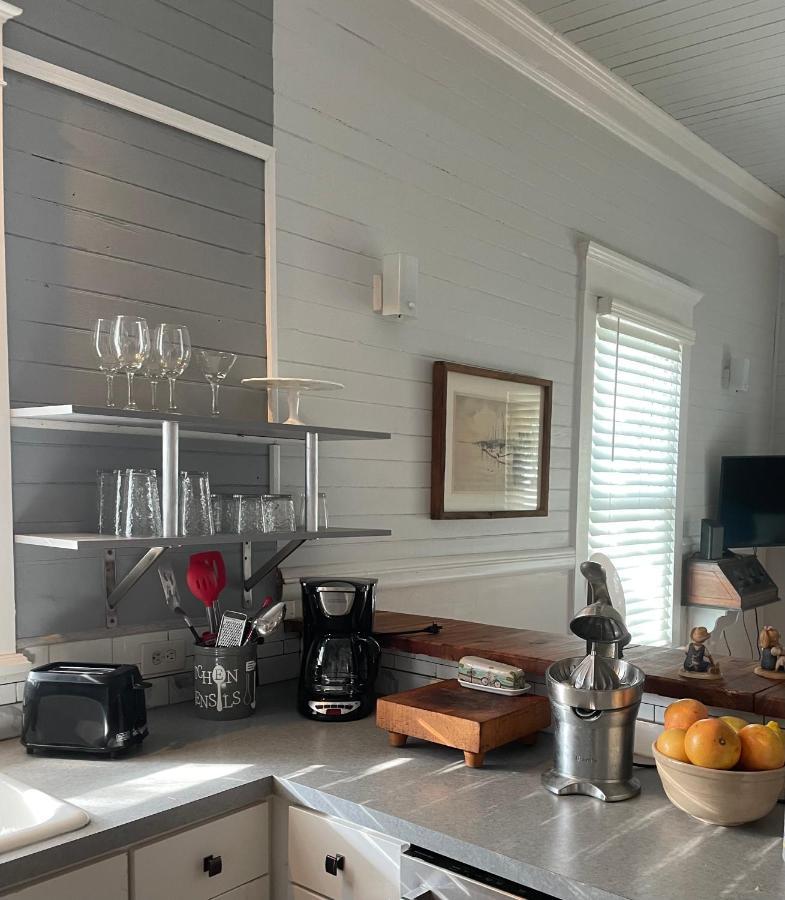 150 Year Old Restored Lincolnville Cottage St. Augustine Exterior photo