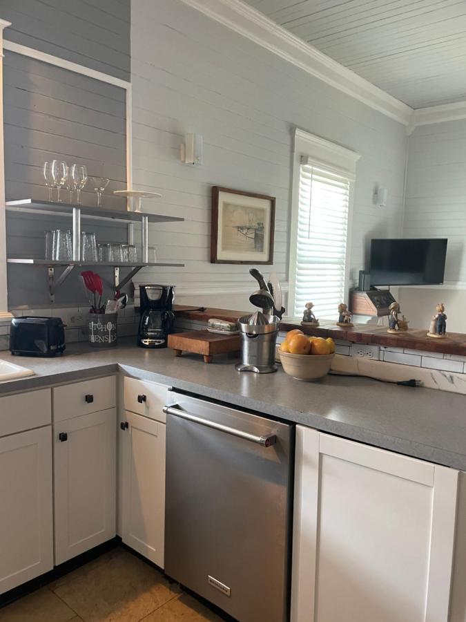150 Year Old Restored Lincolnville Cottage St. Augustine Exterior photo